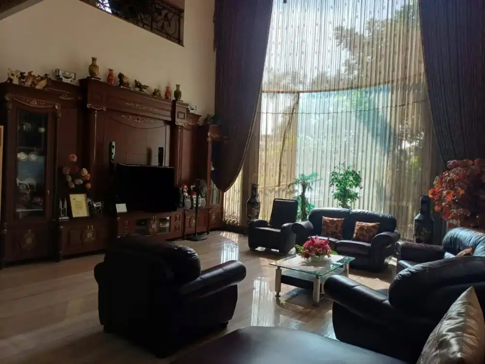 SEWA RUMAH ARAYA GALAXY BUMI PERMAI