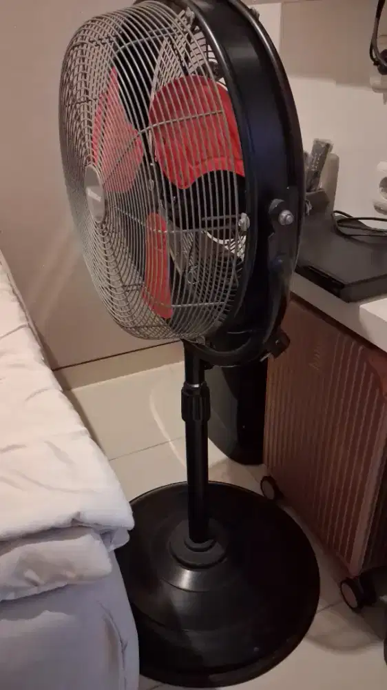 KIPAS ANGIN DAN KURSI