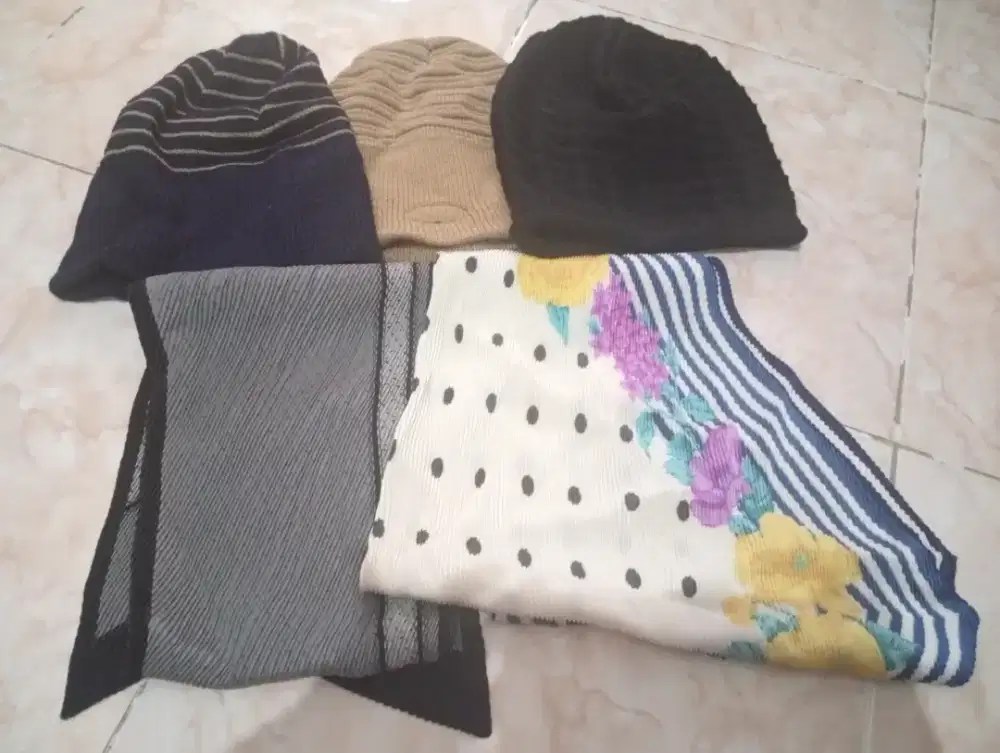 Topi dingin dan scarf wanita