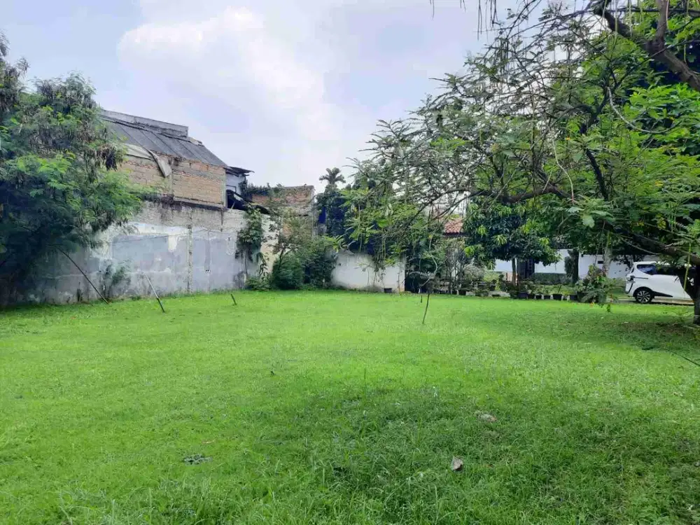 Kavling luas asri dan murah di jl. raya Veteran Bintaro Jakarta Selatan