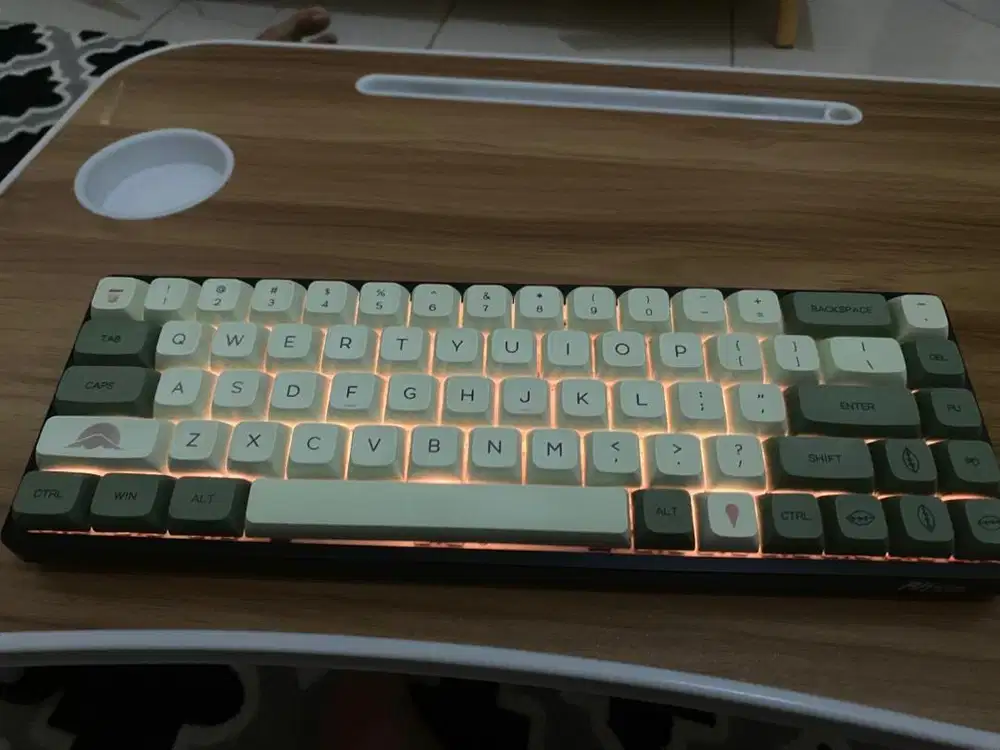 Keyboard Royal Kludge layout 68