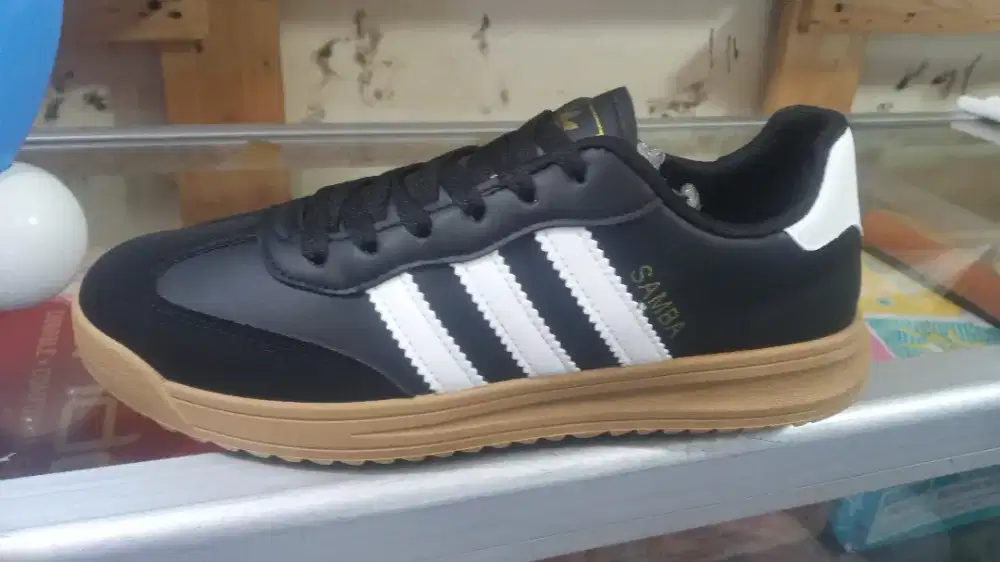 Adidas samba hitam putih