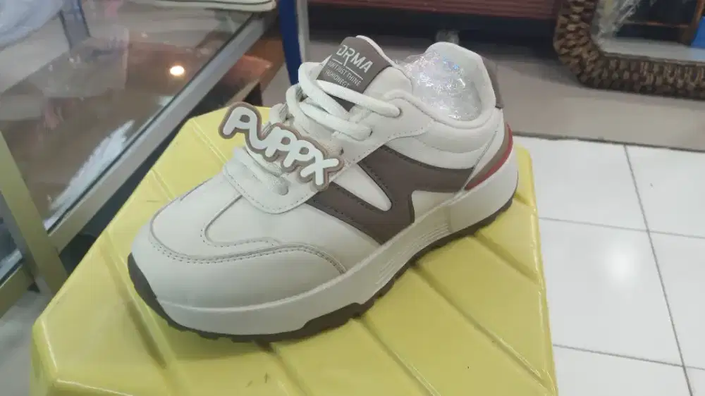 Sepatu fhasion cewek N