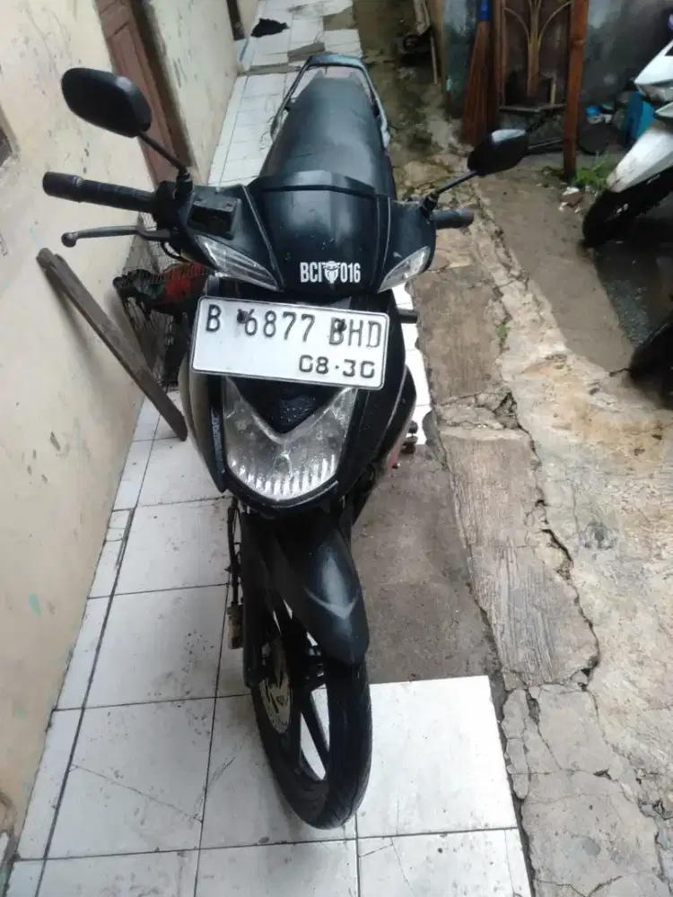 Kawasaki zx 130 2005