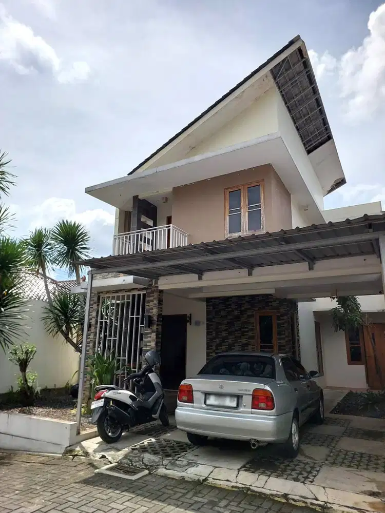 Rumah Luas Bonus Furniture di Wedomartani