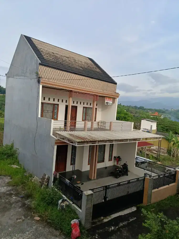 Rumah mewah 1M. view gunung arjuna