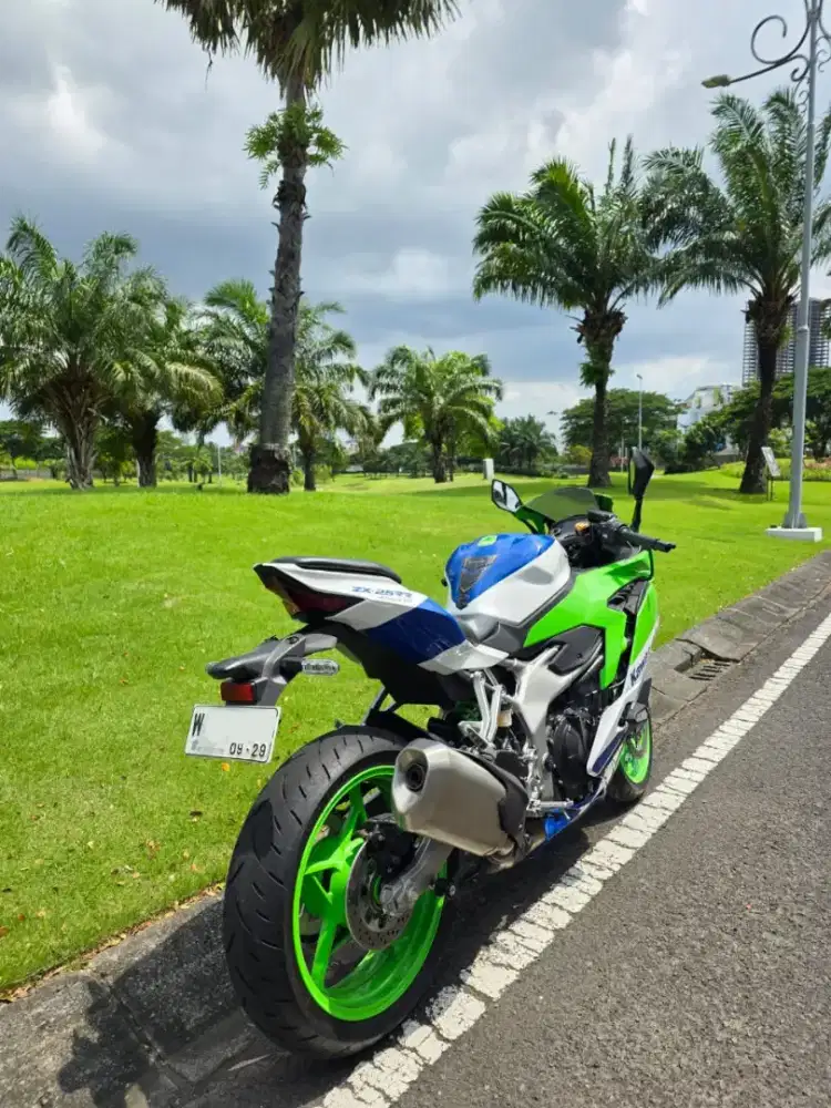 Kawasaki Ninja ZX 25RR 40th Anniversary ABS TFT Limited 25 units