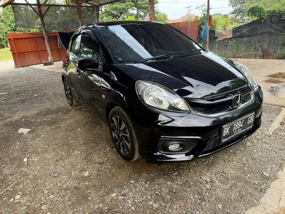 Di jual honda brio e metic 2016