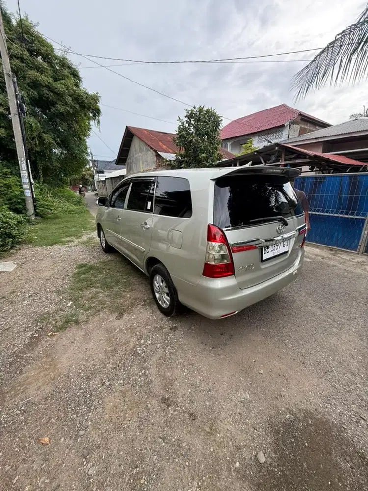 Dijual innova e+ diesel mt 2013