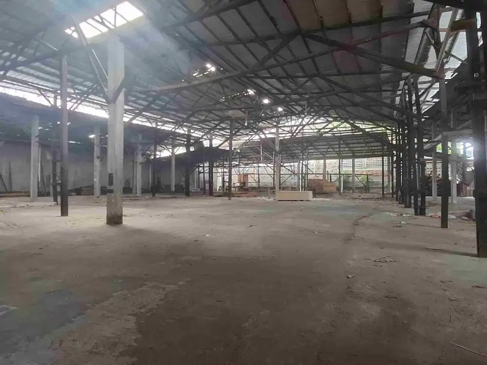 Di Jual atau Di Sewa Gudang dan Kantor Depan Jalan Besar di Lokasi Strategis Jakarta Barat Daan Mogot