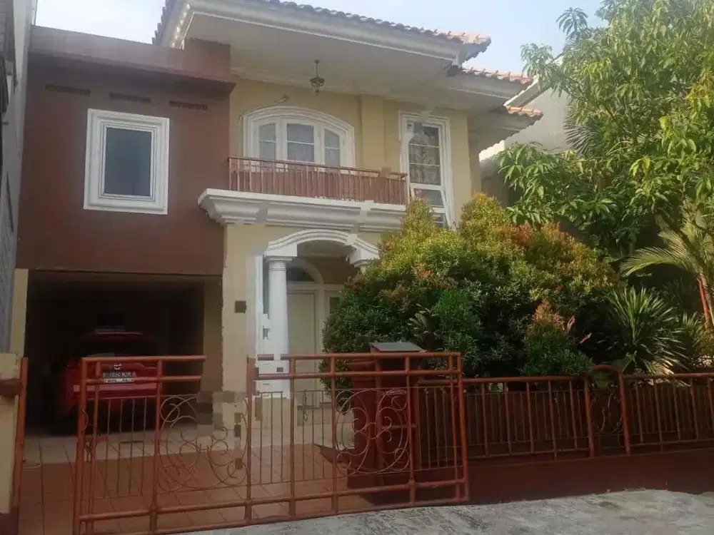 Rumah 2 Lantai di Puspita Loka BSD