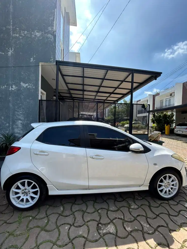 Mazda 2 2011 Bensin