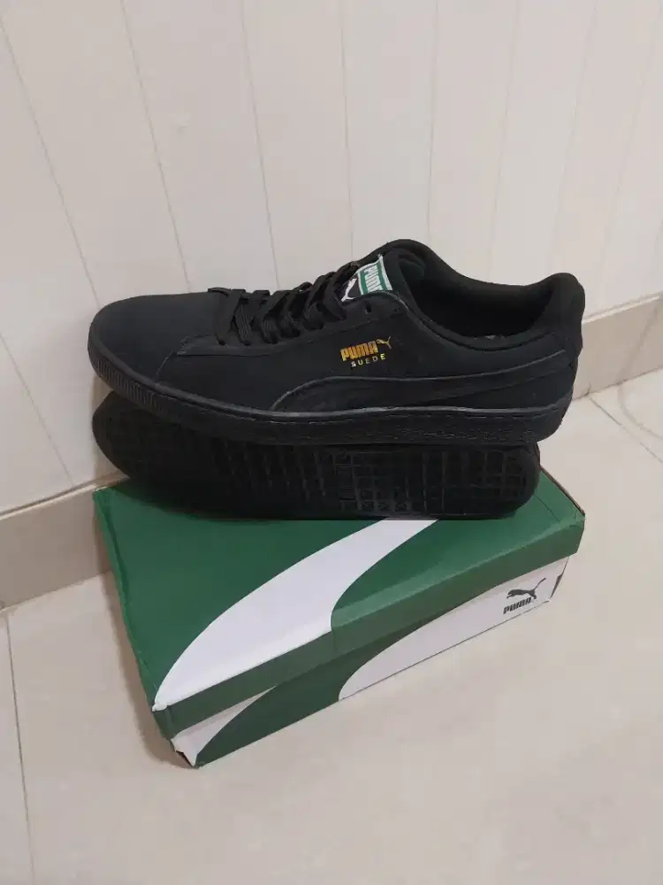 Puma Suede Hitam