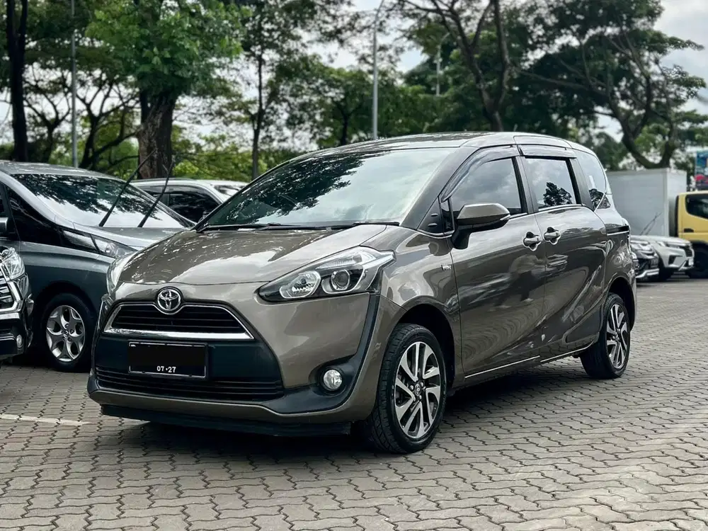 [ TERAWAT ]TOYOTA SIENTA V AT MATIC 2017 COKLAT