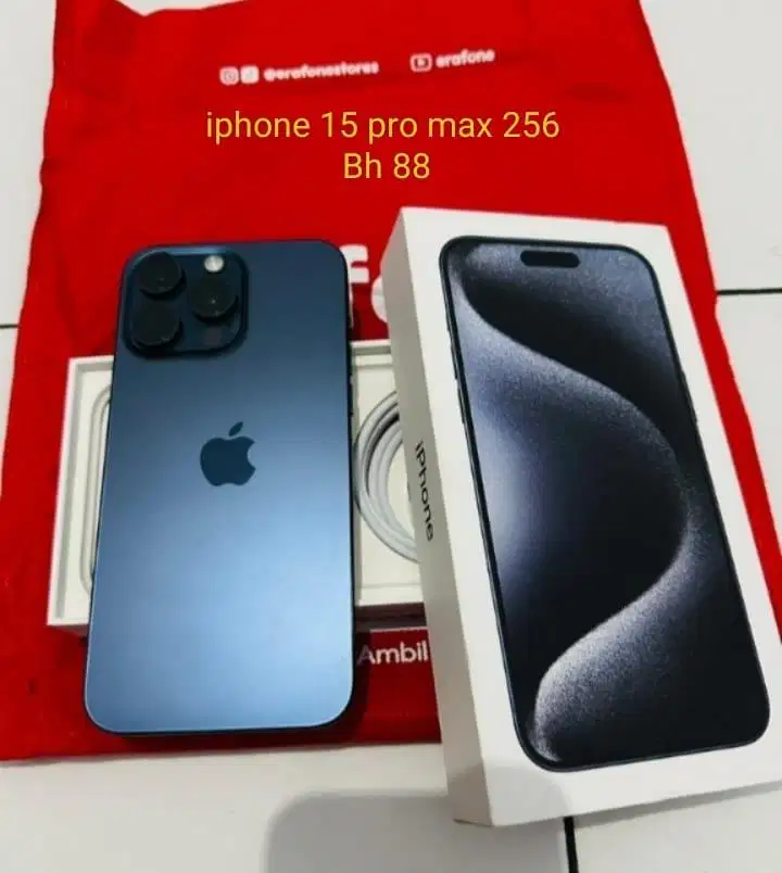 iphone 15 pro max 256 ibox mulus lengkap no minus, Bh batre 88 %