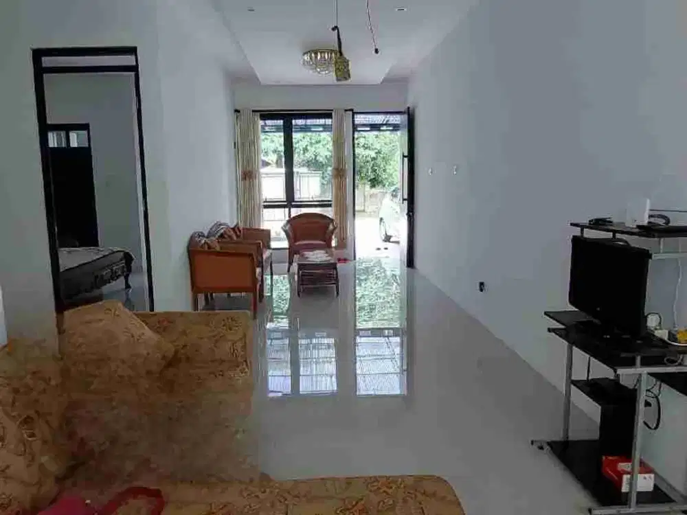 Rumah baru di Gegerkalong dengan kamar tidur 3 dan carport 3 mobil