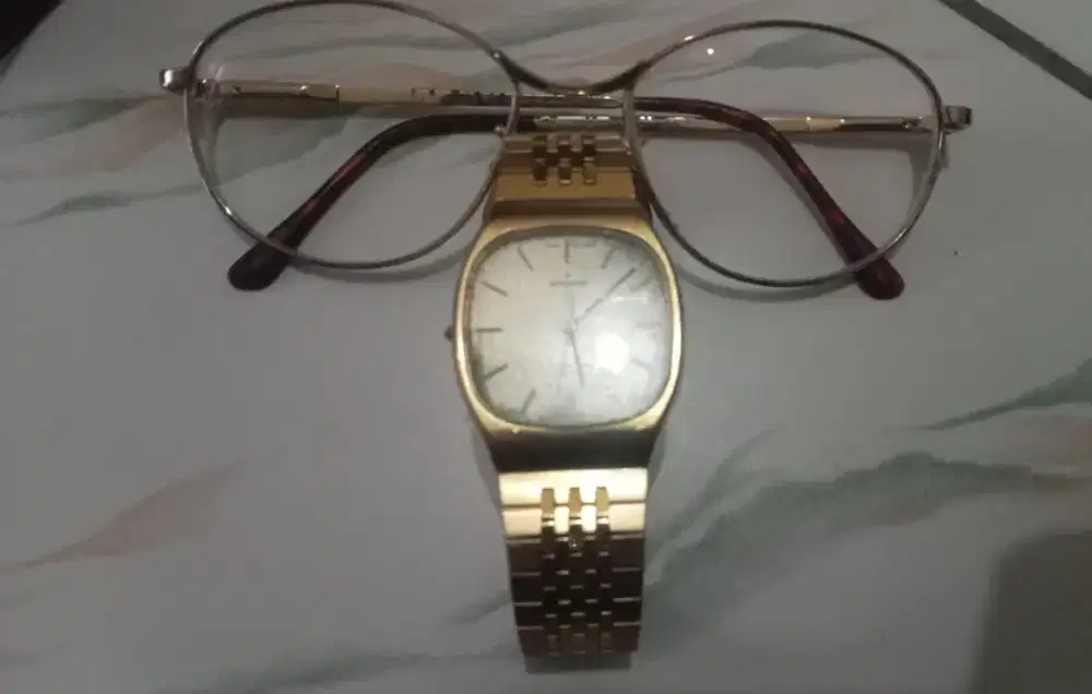 Seiko tank emblem Gold hidup minus