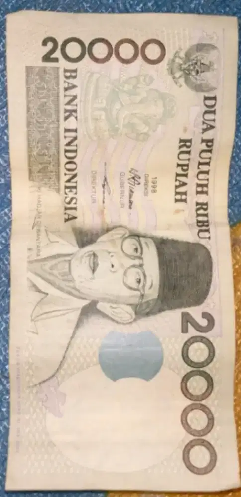Di jual uang kuno 50.000 gambar presiden suharto