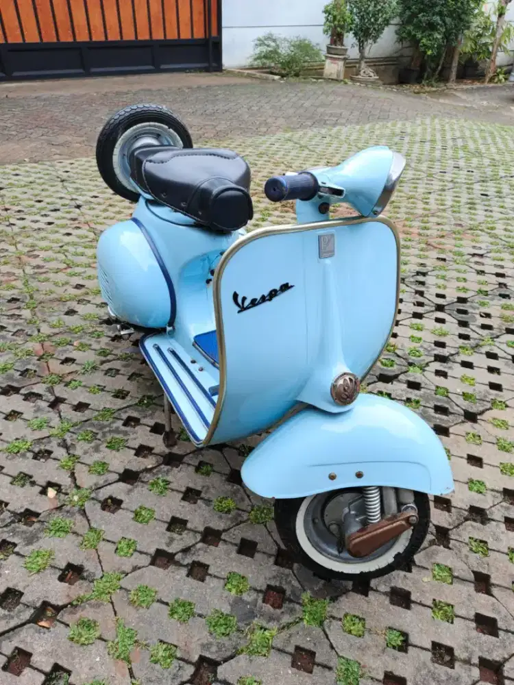 Vespa GL150 (VNB)
