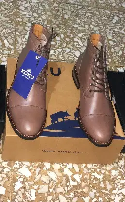 Sepatu boots formal