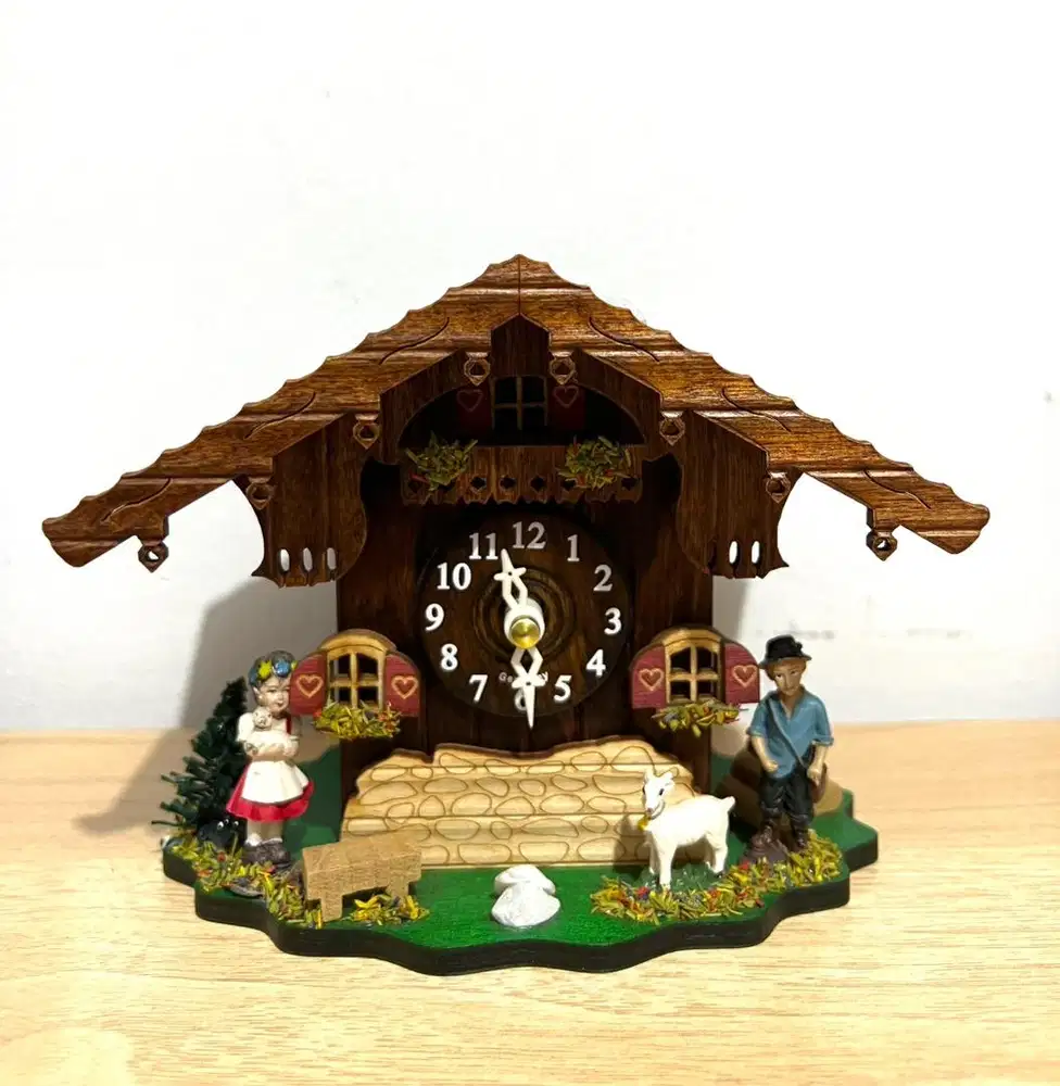 Heidi House Jam Meja Kuckulino 12 cm