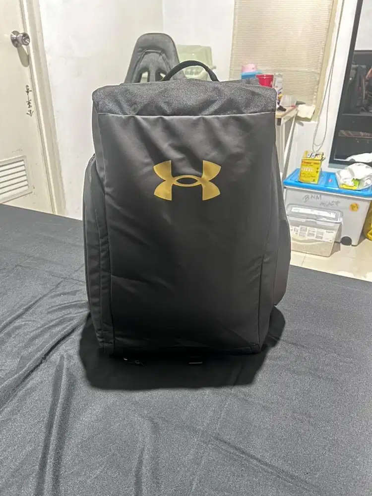 Under Armour Contain Duo Small Backpack Duffle Bag Original