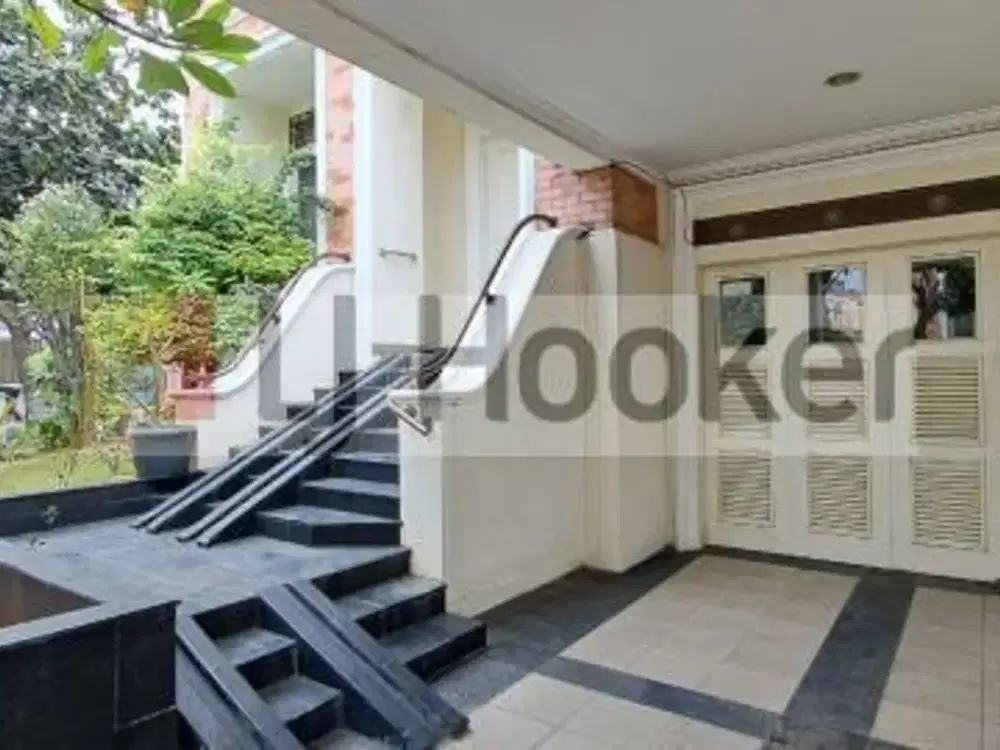 RUMAH INTERIOR BAGUS DI ROYAL GADING MANSION AREA KELAPA GADING JAKARTA UTARA