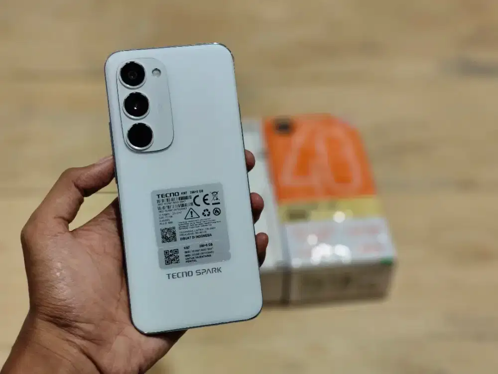tecno spark 40 pro+ 8/256 bisa tt