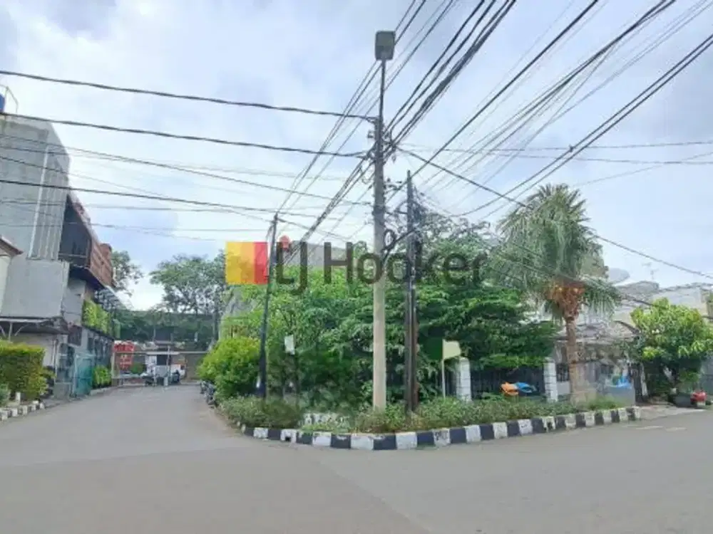 Rumah Hitung Tanah lokasi Jalan Lebar Lingkungan Asri di Gading Elok Utara Kelapa Gading