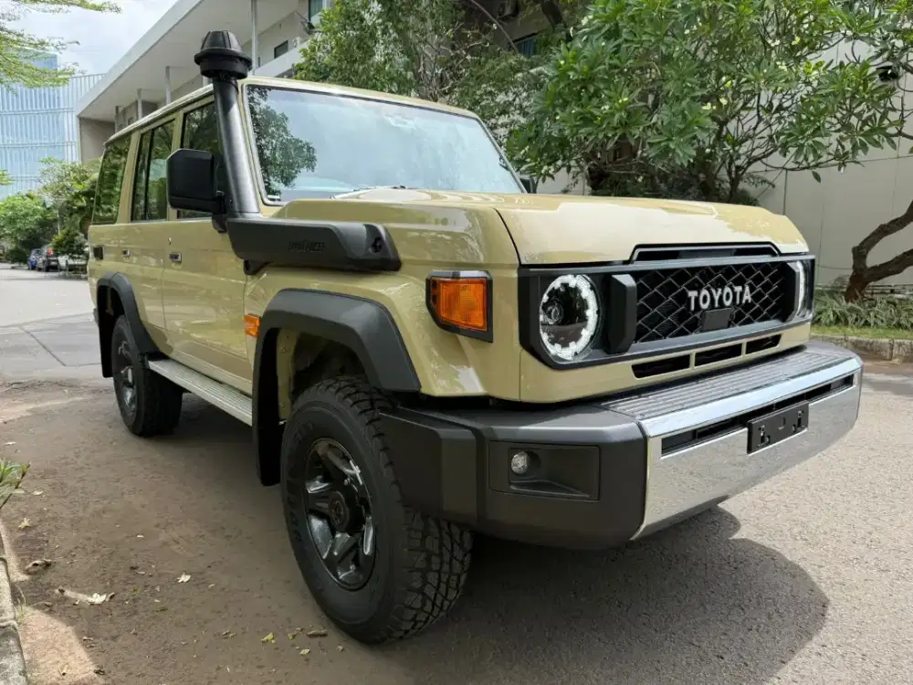 Toyota Land Cruiser 76 Wagon GXL 2025