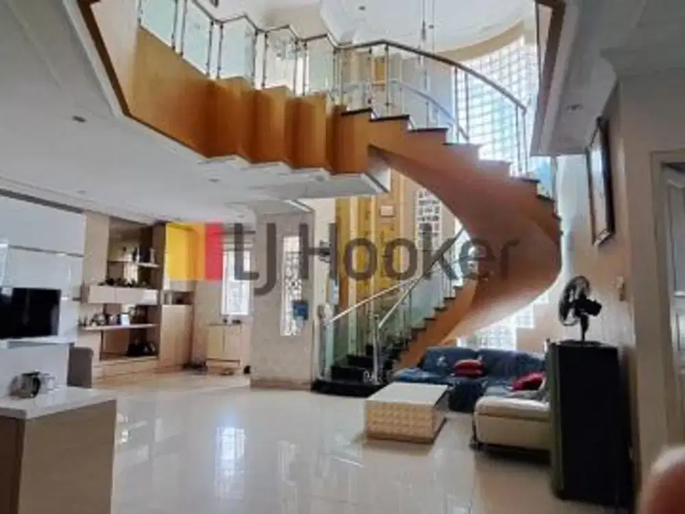 RUMAH HUK LUAS DI KELAPA PUAN TIMUR AREA KELAPA GADING JAKARTA UTARA