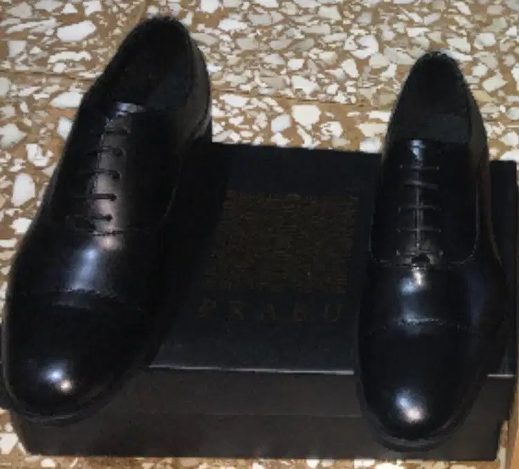 Sepatu formal kerja