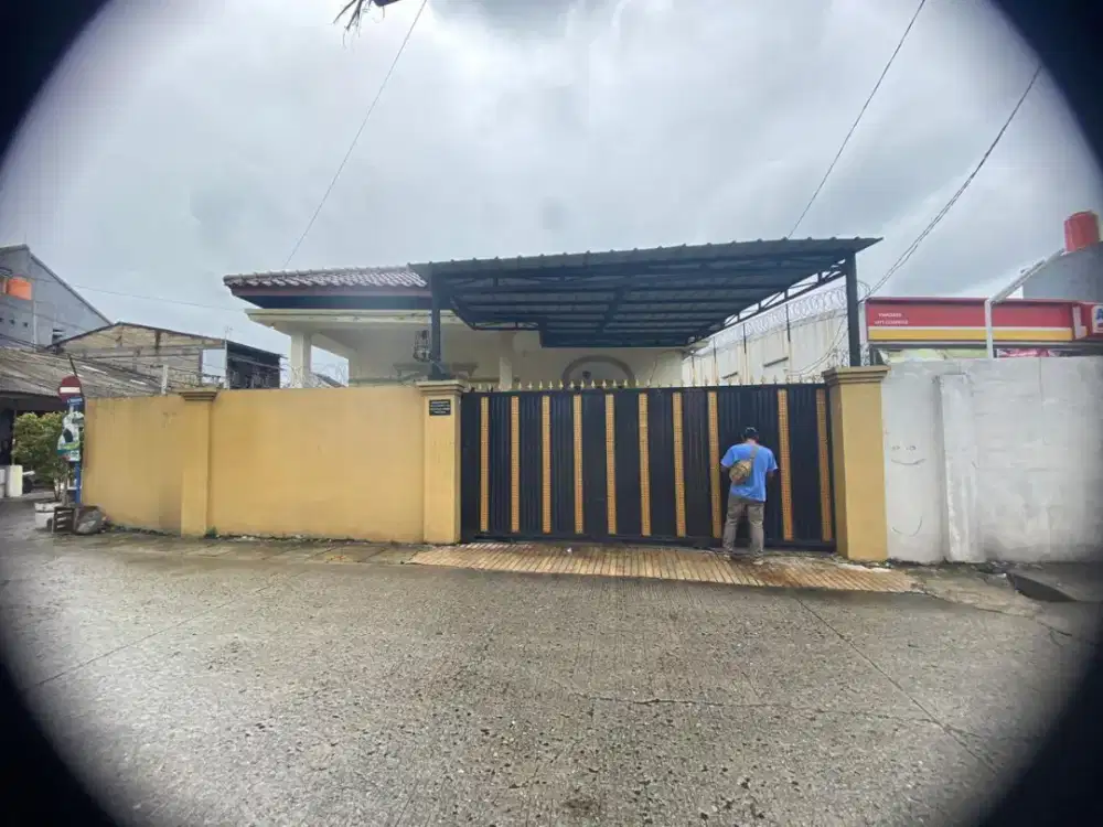 Disewakan rumah pinggir jalan bebas banjir