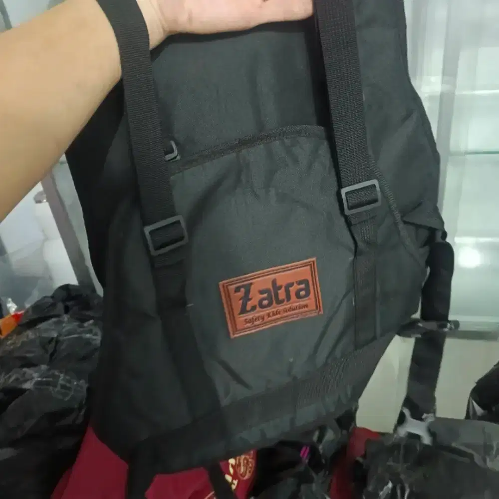 Sabuk pengaman penumpang belakang