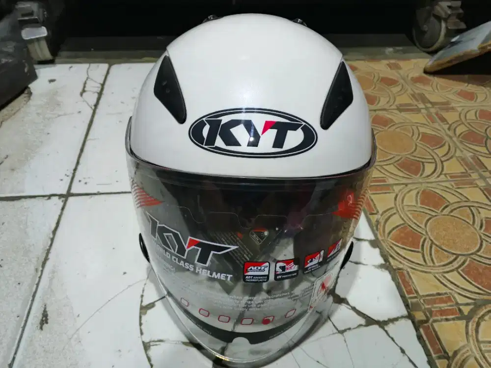 KYT GALAXY PUTIH