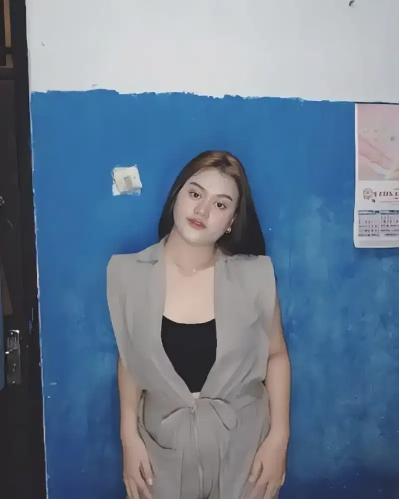 Freelance katalog model yang serius.