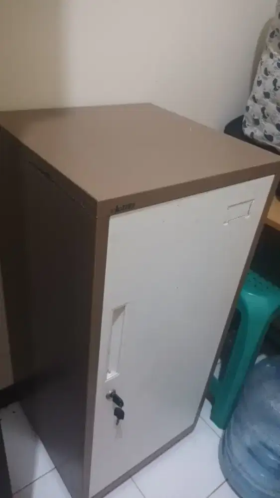 Dijual Lemari File Informa - Preloved