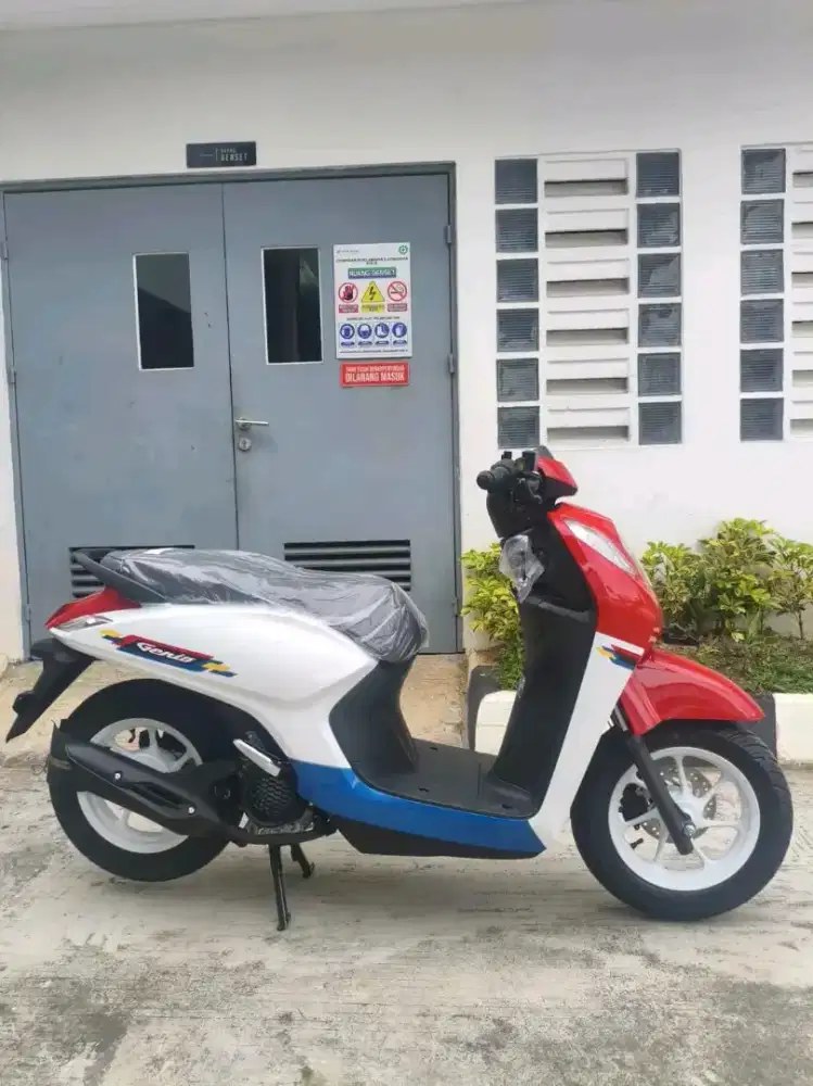 HONDA GENIO CBS WHITE RED