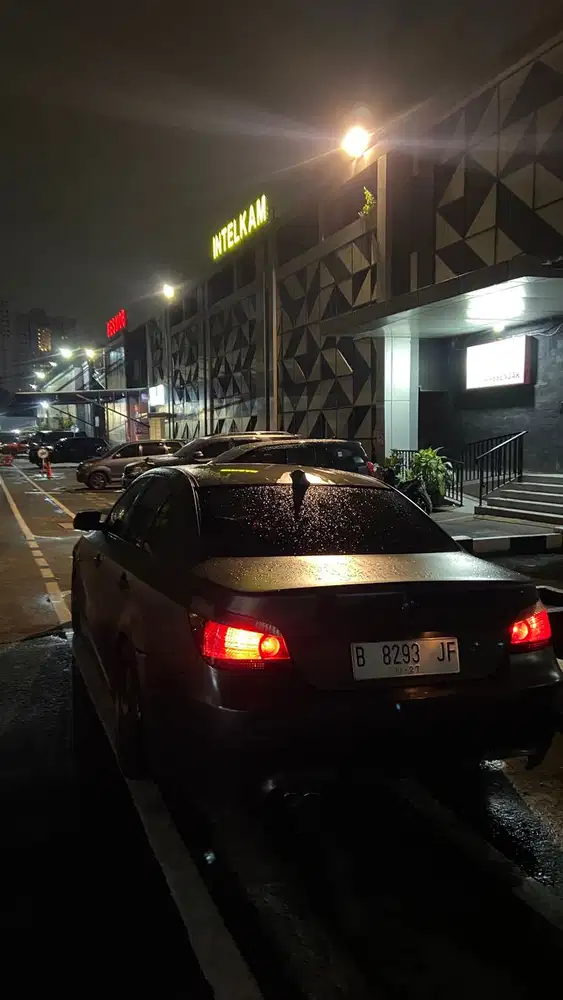 BMW 520i 2004 Bensin