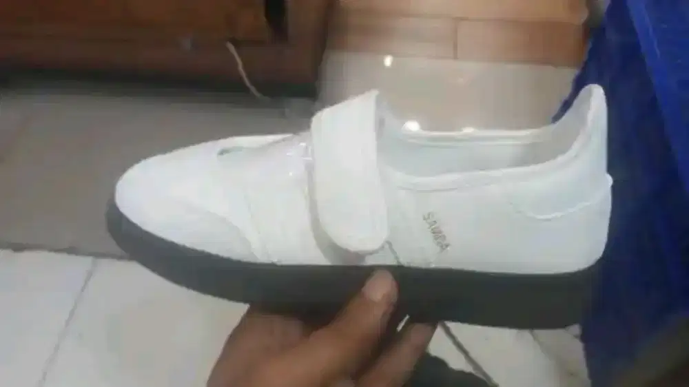 Adidas samba perekat