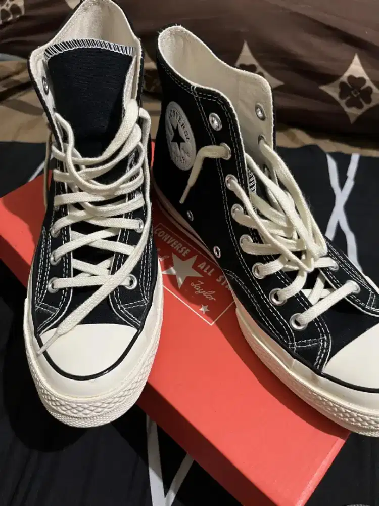 Sepatu converse original store