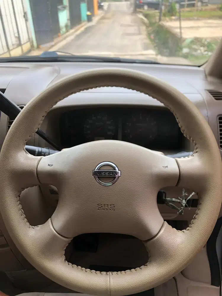 Nissan Serena 2009 Bensin