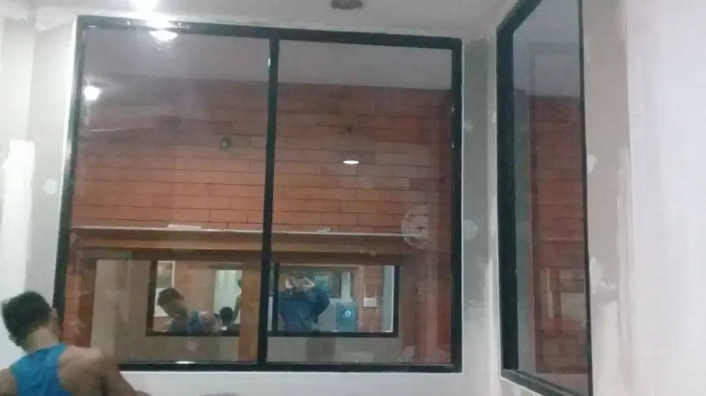 Pasang Partisi Kantor Pakai Kusen Aluminium - Alumunium - Gypsum - GRC