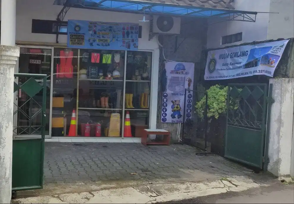 Dibutuhkan pegawai wanita untuk toko perlengkapan proyek