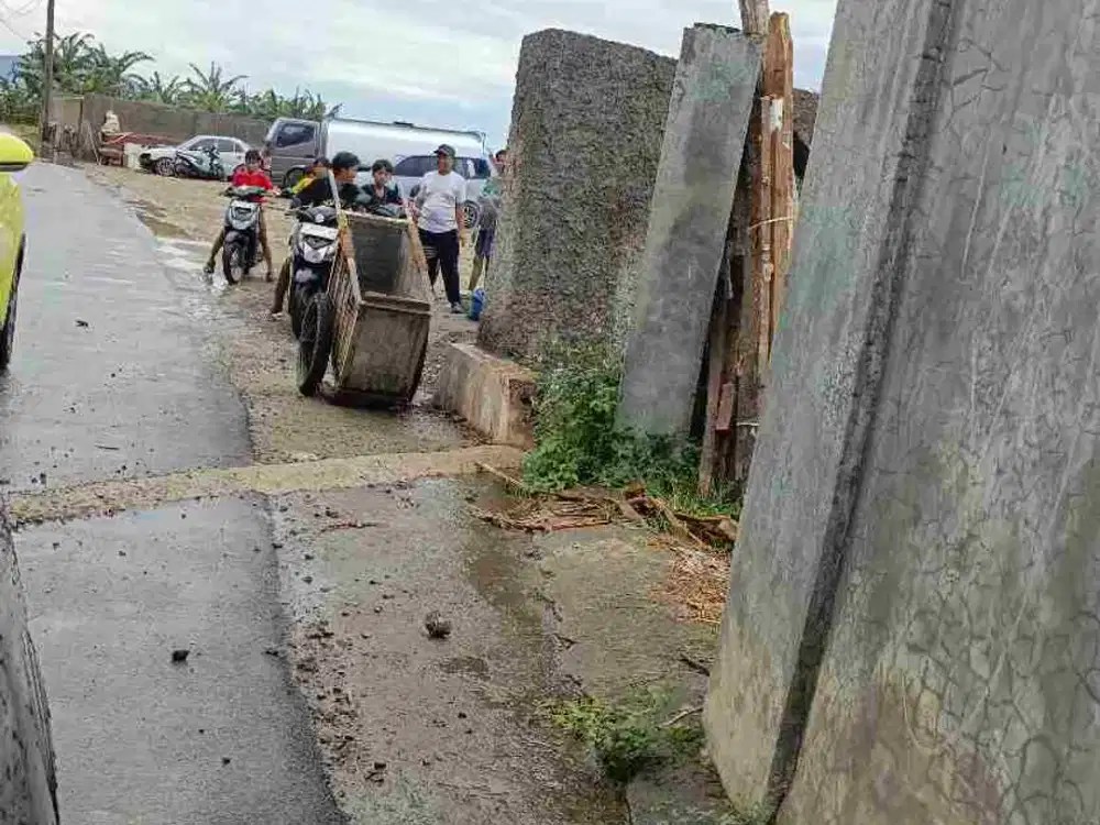 tanah disewakan 1200 meter pinggir jalan raya dekat summarecon