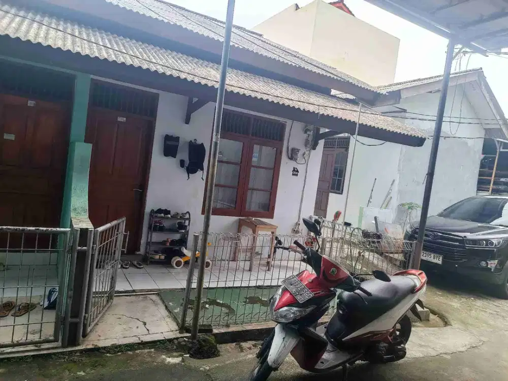 Rumah kontrakan 6 pintu Pinggir Jalan Poltangan Pasar Minggu Jaksel