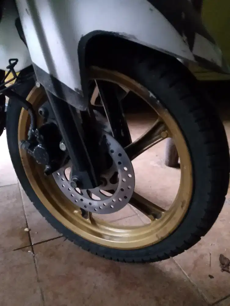 Velg original Mio gear 125 repaint gold tuker tambah velg jari r17