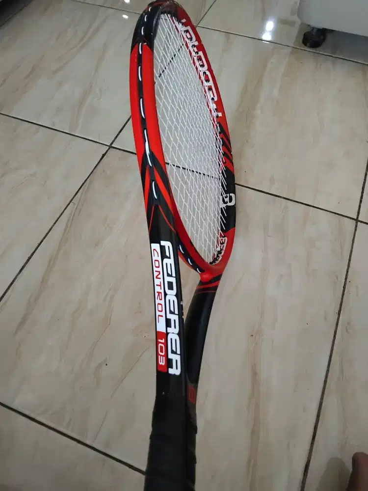 RAKET TENIS WILSON FEDERER CONTROL 103