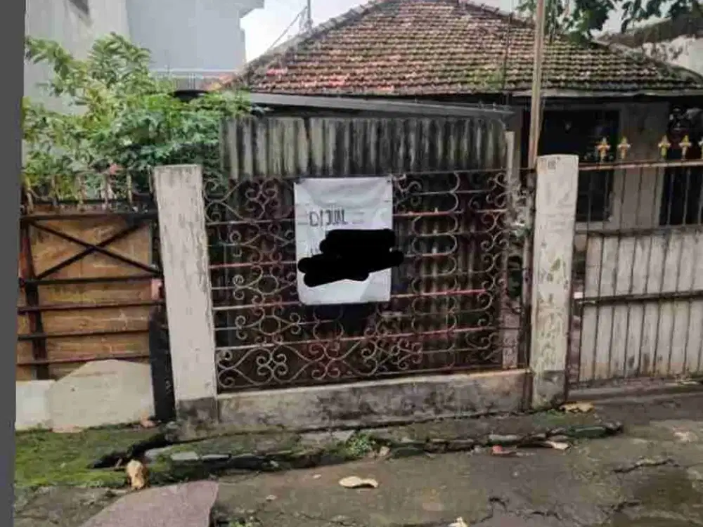 RUMAH dekat Pulomas Jakarta Timur