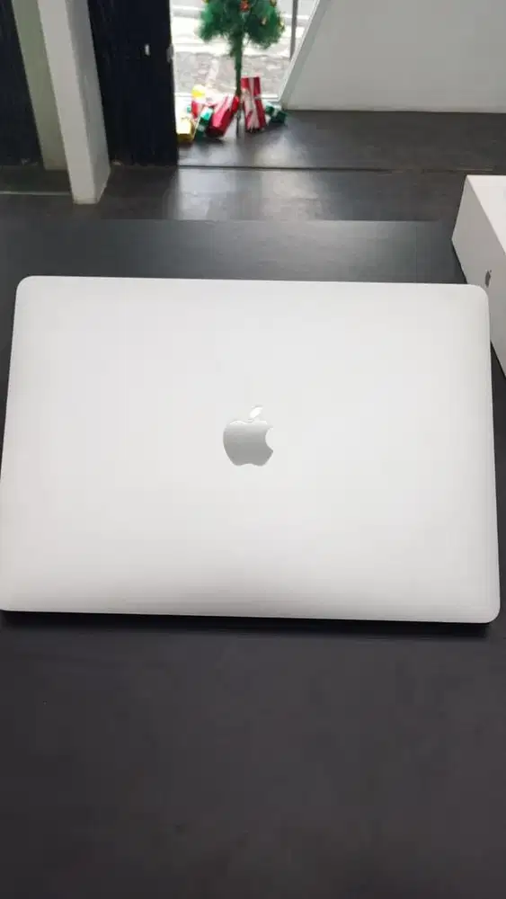 MACBOOK PRO 2018 RAM 8/256GB